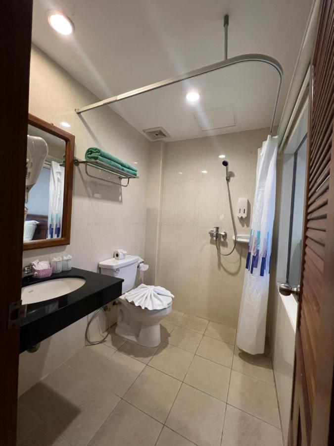 Patong Heaven Hotel Bagian luar foto