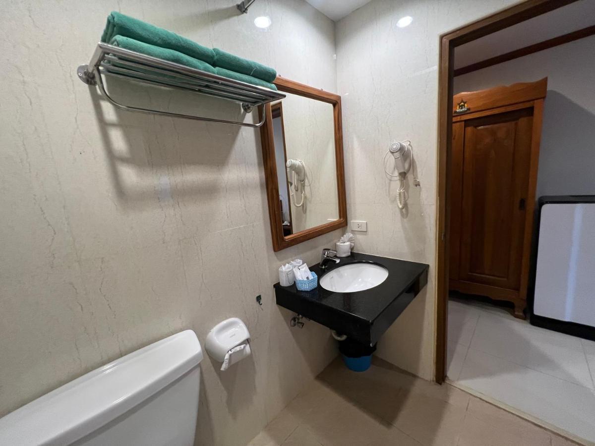 Patong Heaven Hotel Bagian luar foto